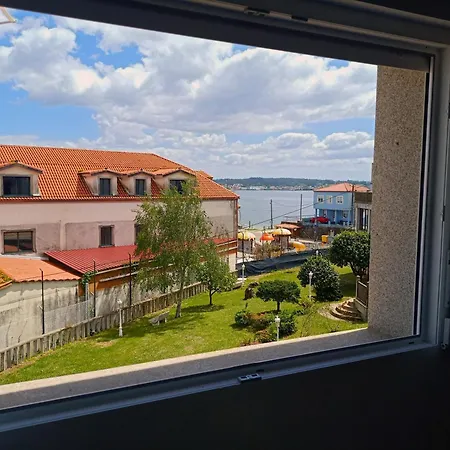 Casa Frente Al Mar En Boiro A Magdalena (A Coruna)