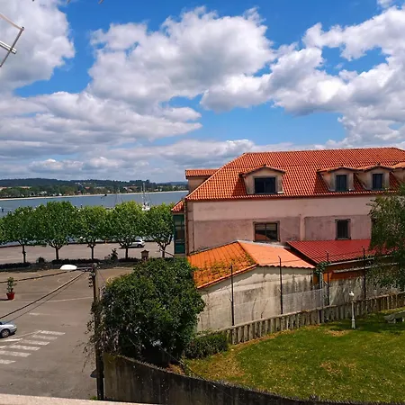 Semesterbostad Casa Frente Al Mar En Boiro A Magdalena (A Coruna)
