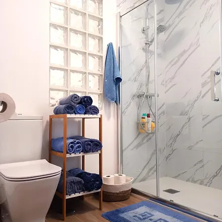 Casa Frente Al Mar En Boiro * A Magdalena (A Coruna)