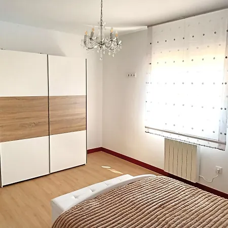 Casa Frente Al Mar En Boiro A Magdalena (A Coruna)